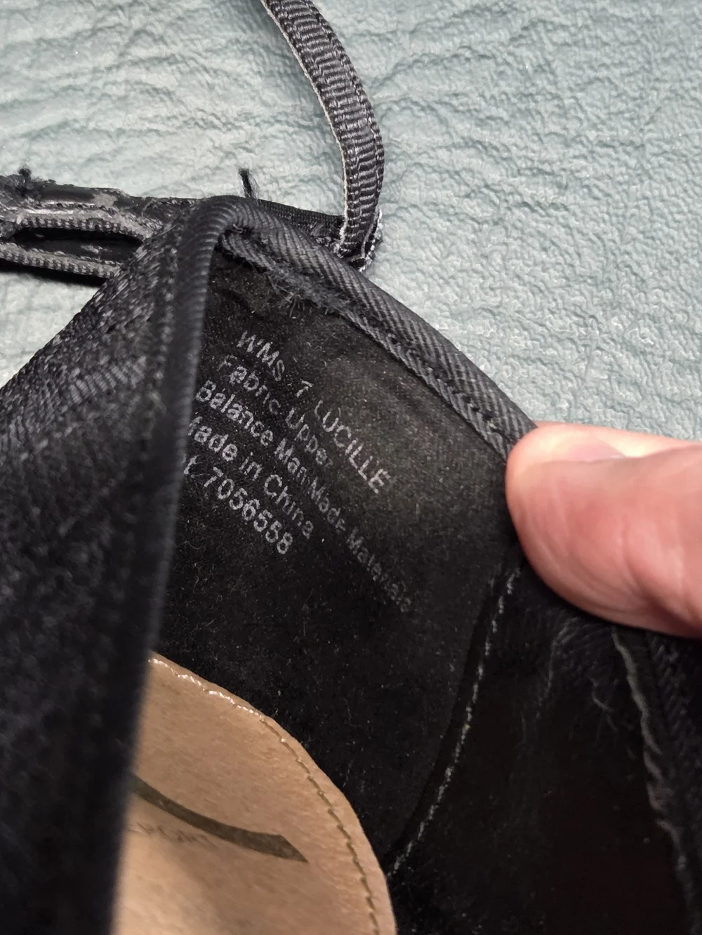 **Black Lace Wedge Pumps with Ankle Strap** - Picture 8 of 8